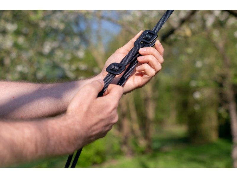 Γάντζος αλουμινίου με ιμάντα μαζι με την αιώρα στην συσκευασία Colibri 3.0